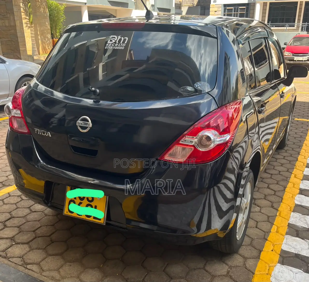 Nissan Tiida 2011 Black