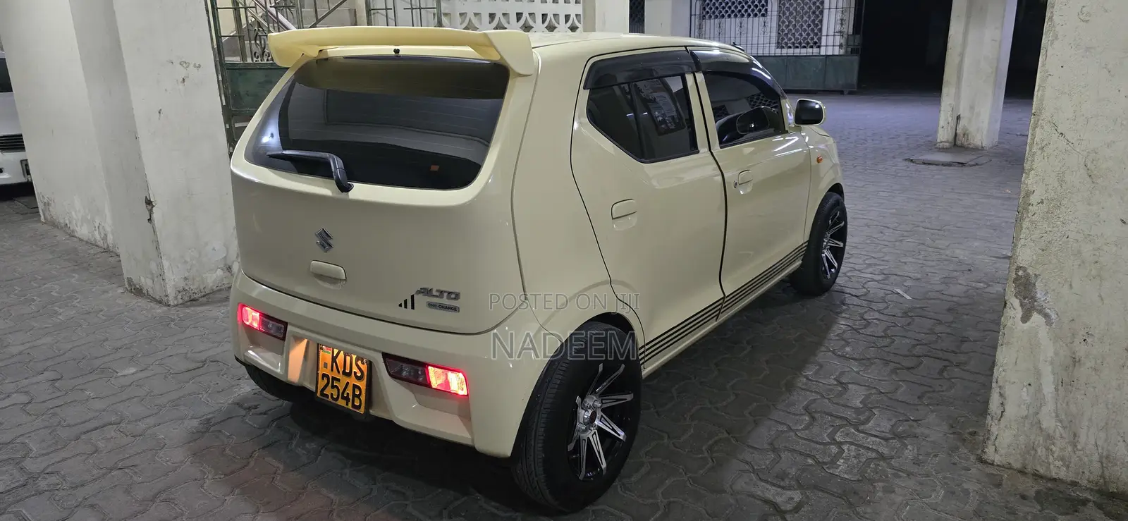 Suzuki Alto 660cc AWD 2017 Beige