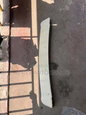 Hiace 7l Original Spoiler