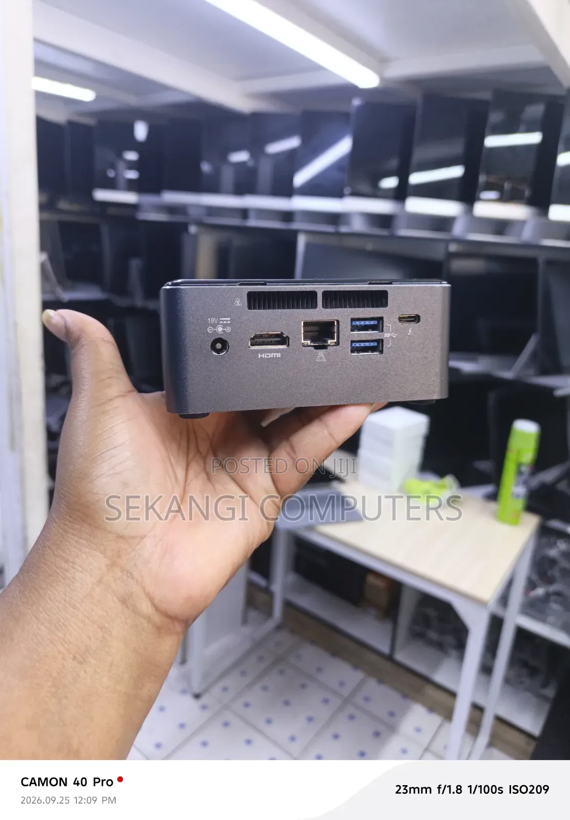 Desktop Computer Lenovo 8GB Intel Core i7 SSD 256GB