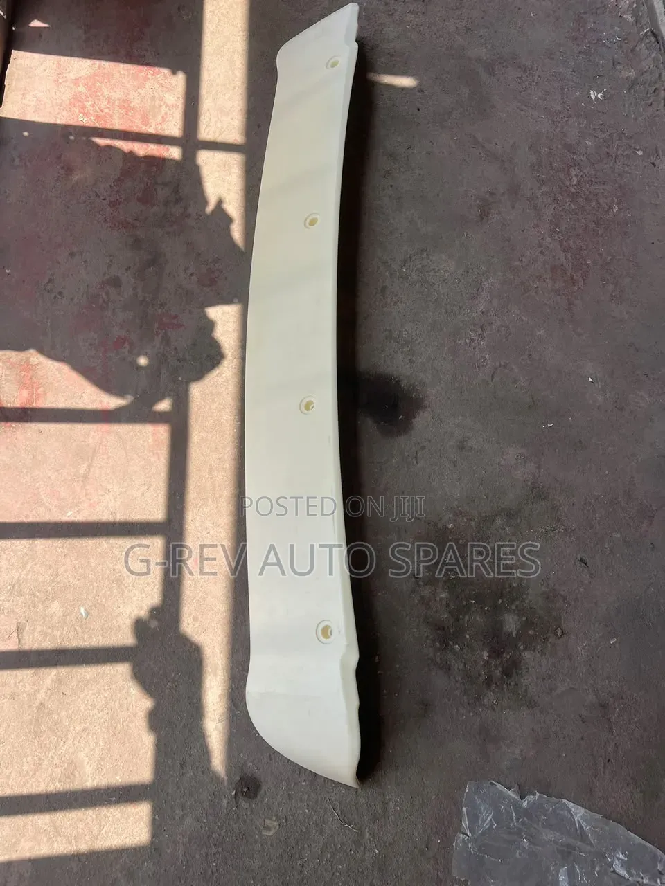 Hiace 7l Original Spoiler