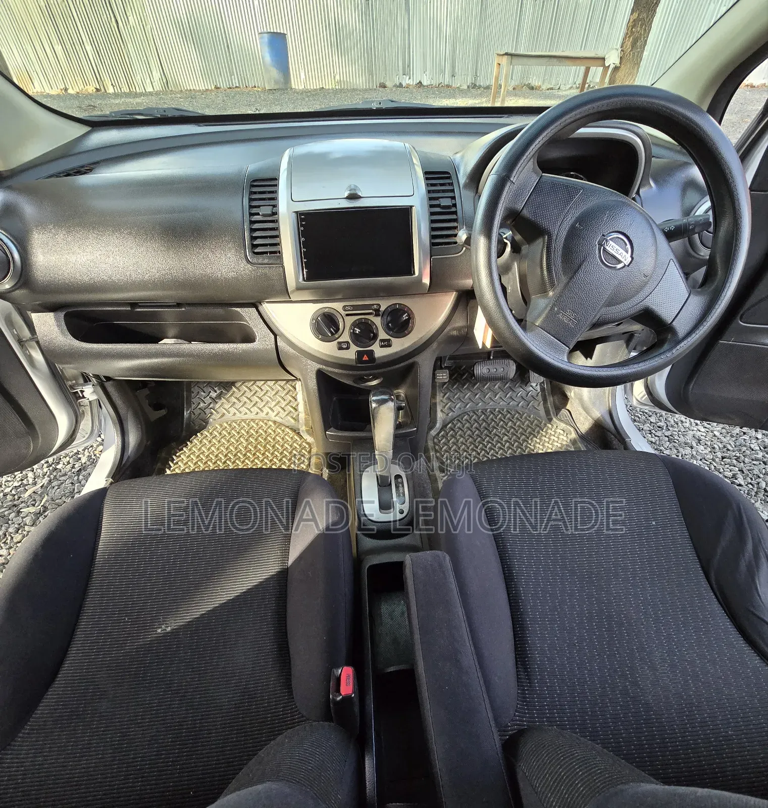 Nissan Note 1.4 2010 Silver