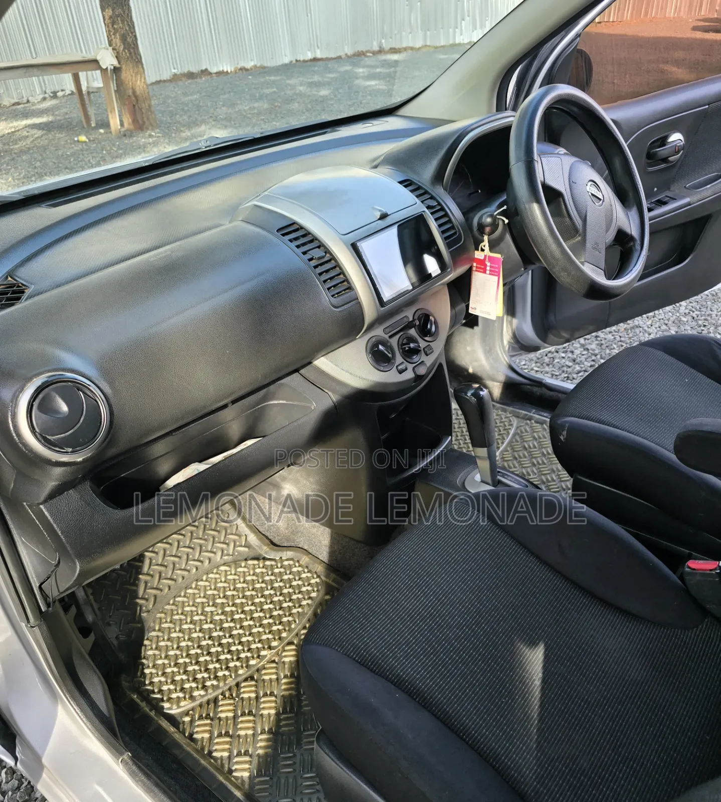 Nissan Note 1.4 2010 Silver