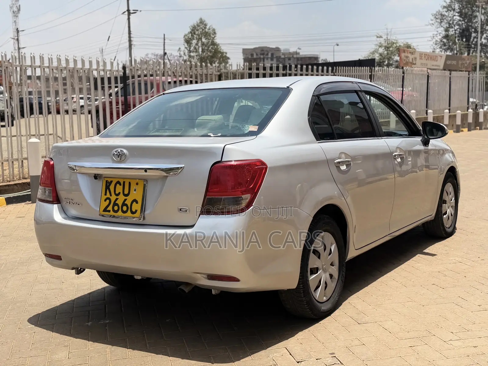 Toyota Axio 1.5 G 2WD 2012 Silver