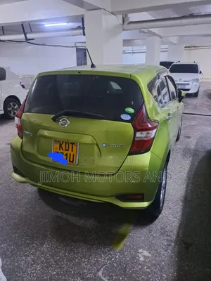 Nissan Note 2015 Green