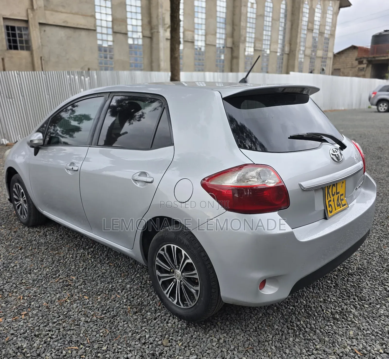 Toyota Auris 2010 Silver