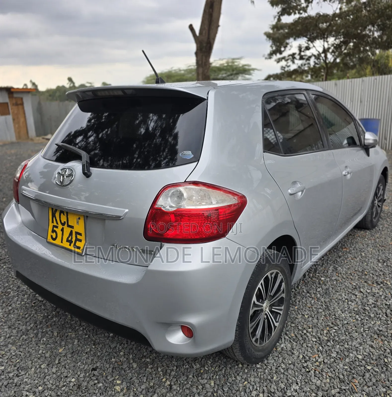 Toyota Auris 2010 Silver