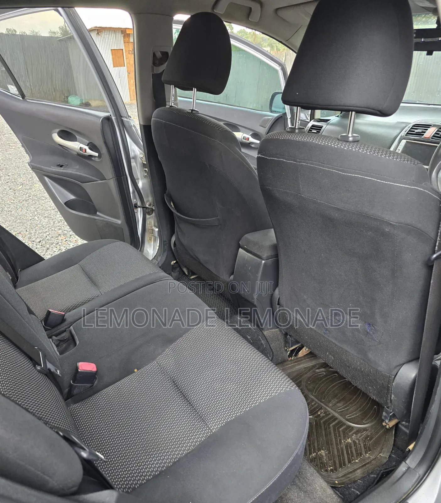 Toyota Auris 2010 Silver
