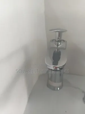 Modern Chrome Single-Handle Bathroom Basin Mixer Tap