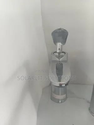 Modern Chrome Single-Handle Bathroom Basin Mixer Tap