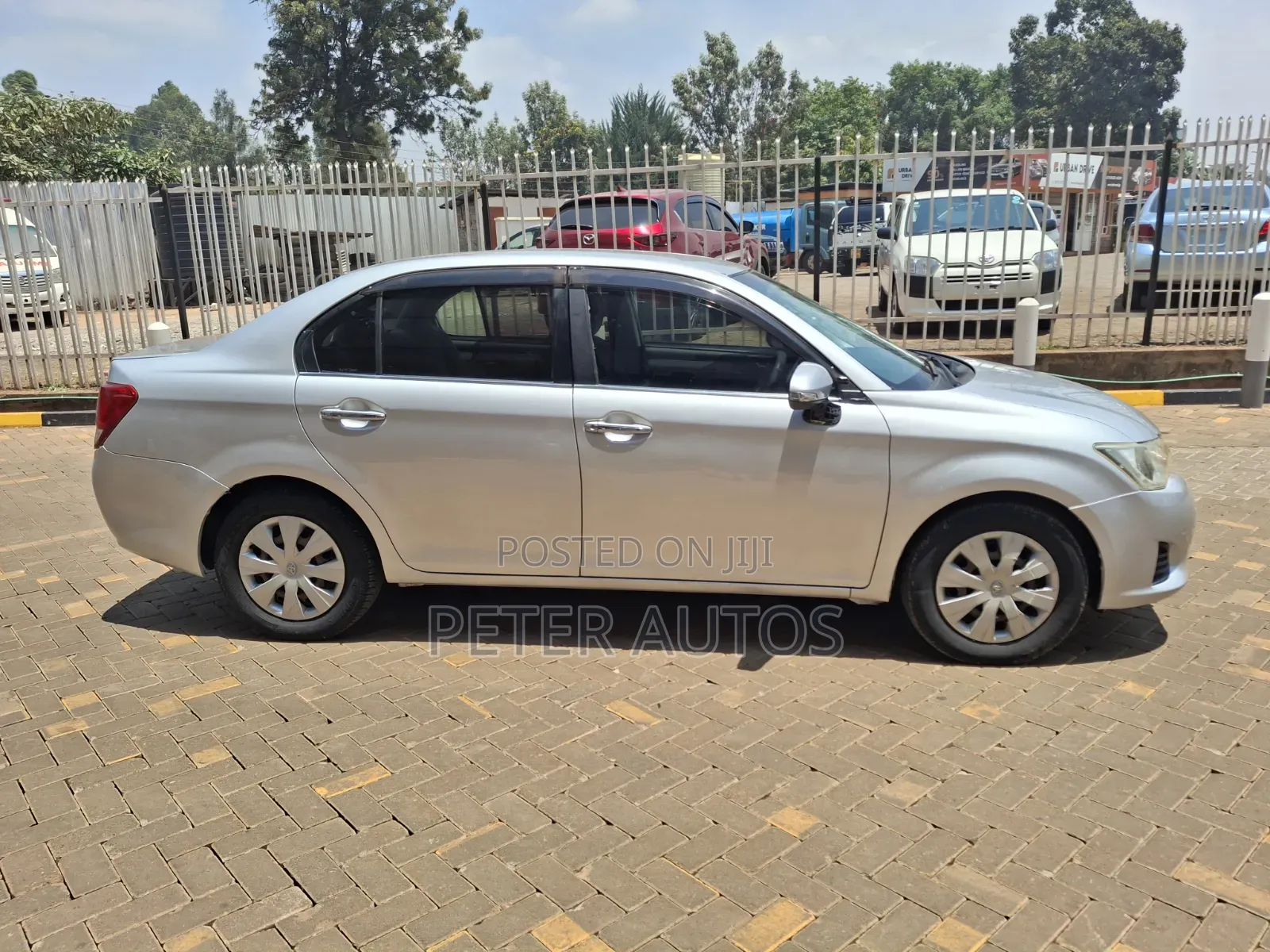 Toyota Axio 1.5 G 2WD 2012 Silver