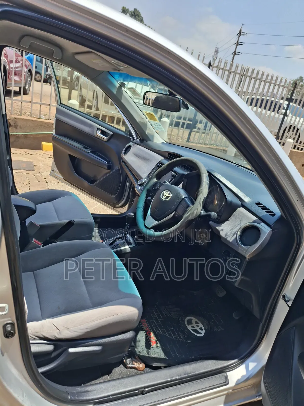 Toyota Axio 1.5 G 2WD 2012 Silver