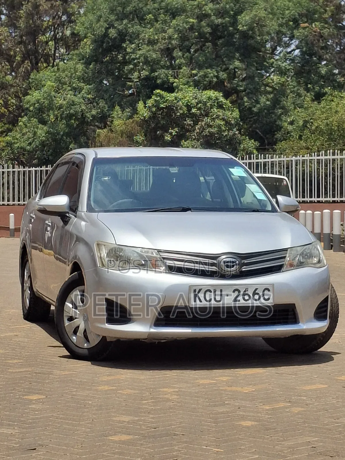 Toyota Axio 1.5 G 2WD 2012 Silver
