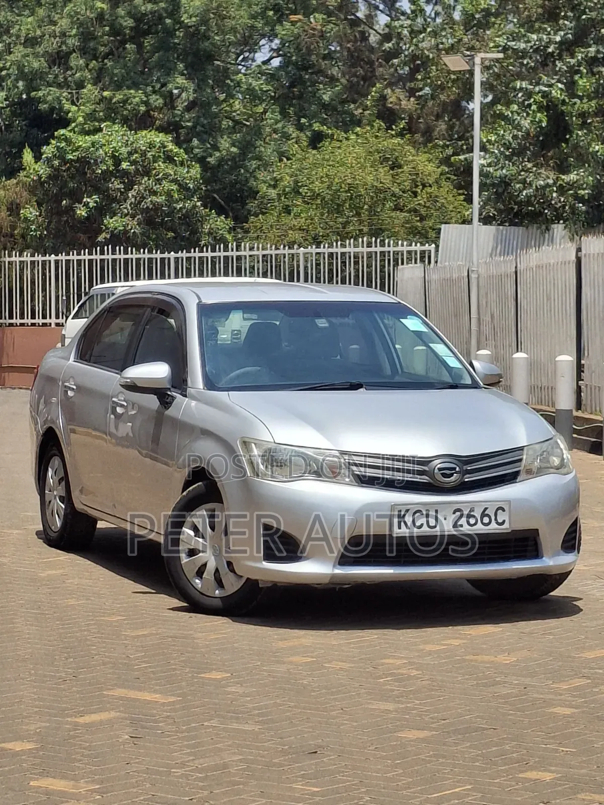Toyota Axio 1.5 G 2WD 2012 Silver