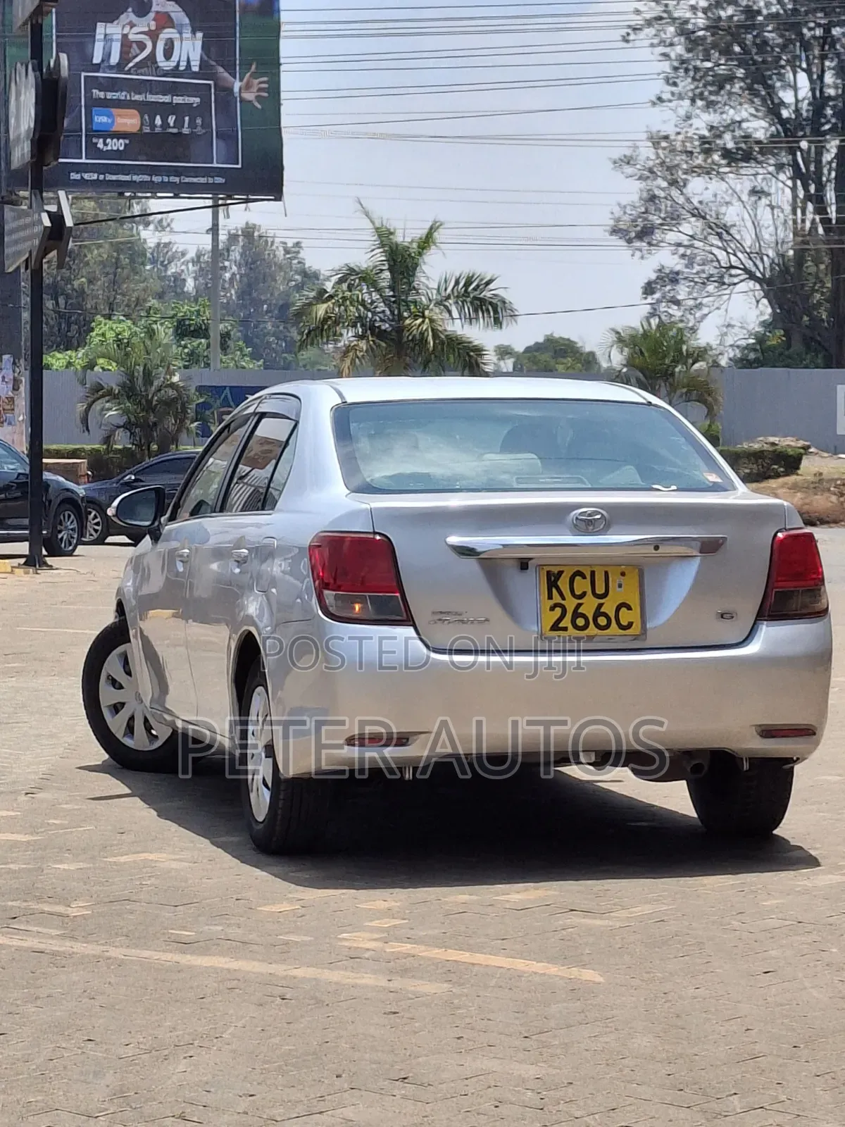 Toyota Axio 1.5 G 2WD 2012 Silver
