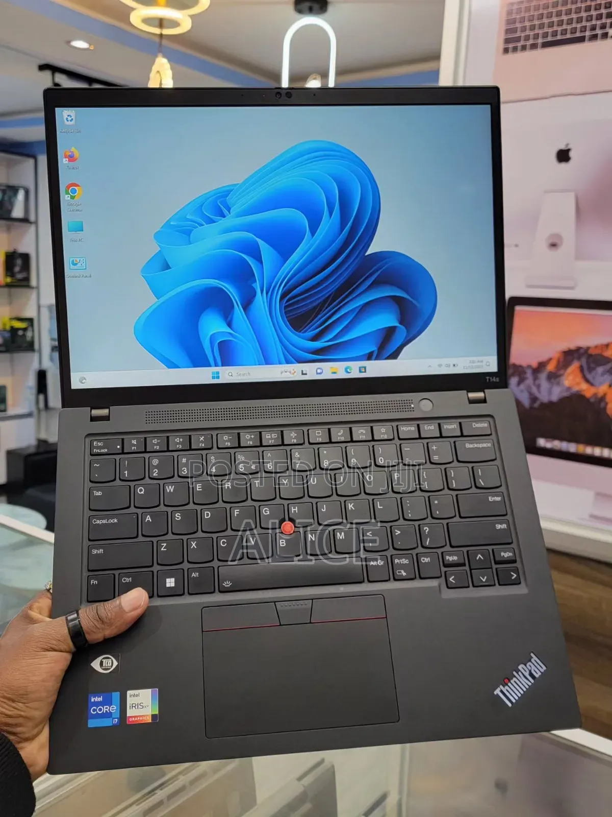 New Laptop Lenovo ThinkPad T14 8GB AMD Ryzen 5 SSD 256GB