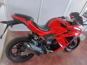 Taro TR400T 2026 Red