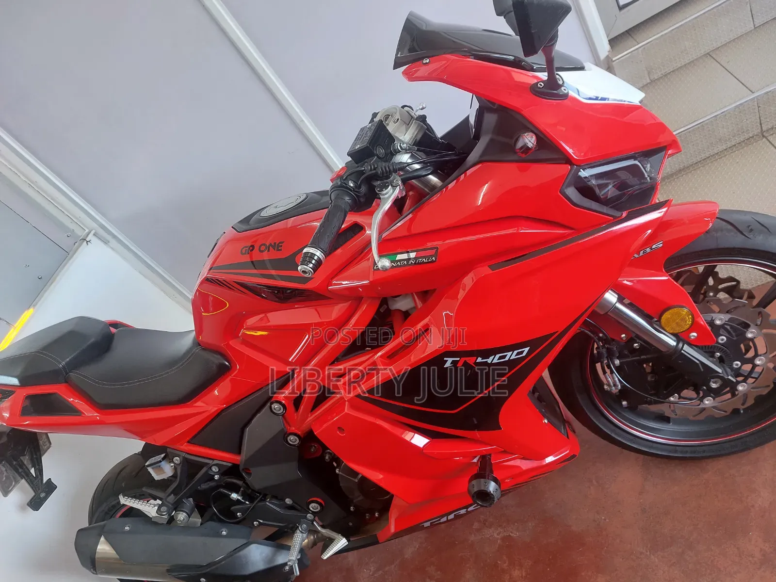 Taro TR400T 2026 Red