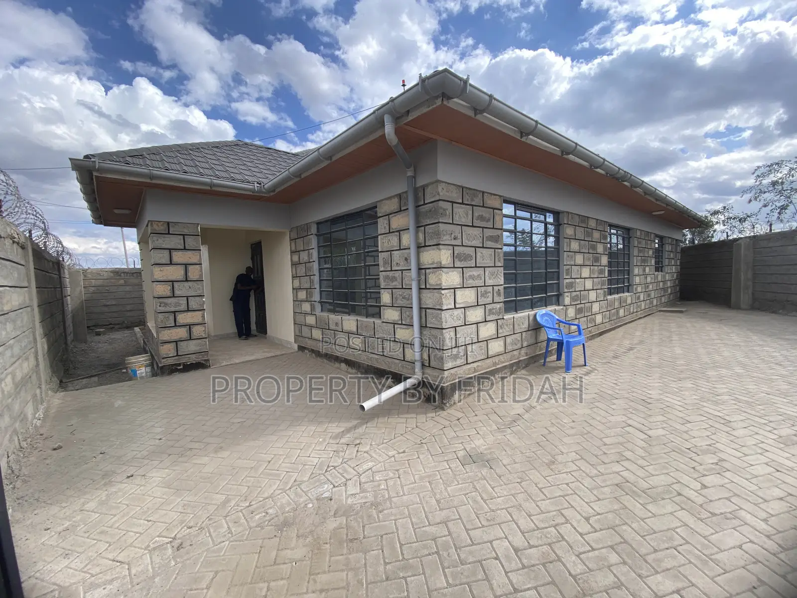 4bdrm Bungalow in Kitengela for sale