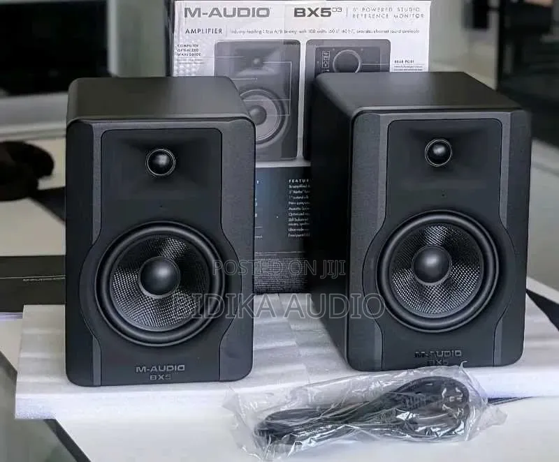 M-Audio Bx5 D3 Professional Studio Monitor for Mixing Recording