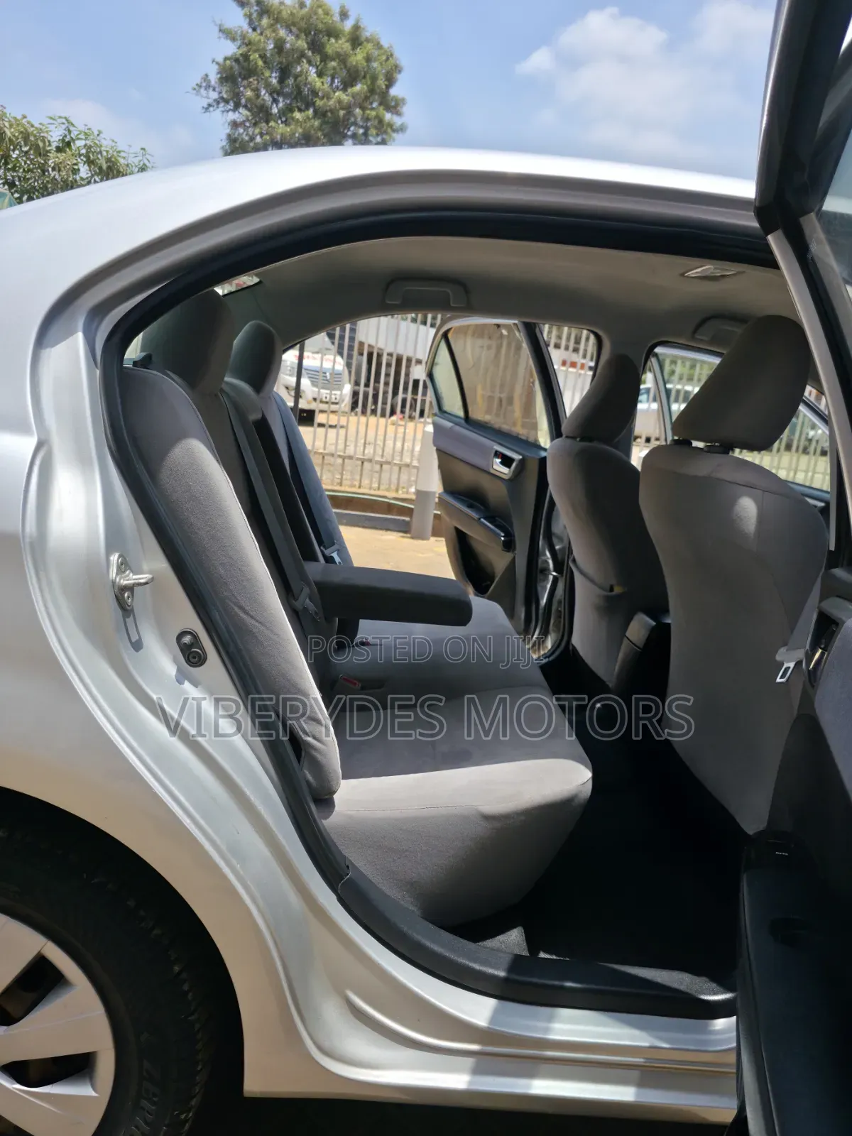 Toyota Axio 2012 Silver