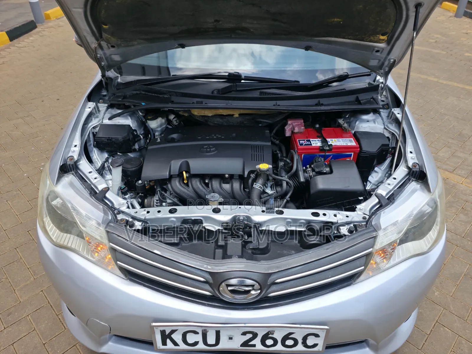 Toyota Axio 2012 Silver