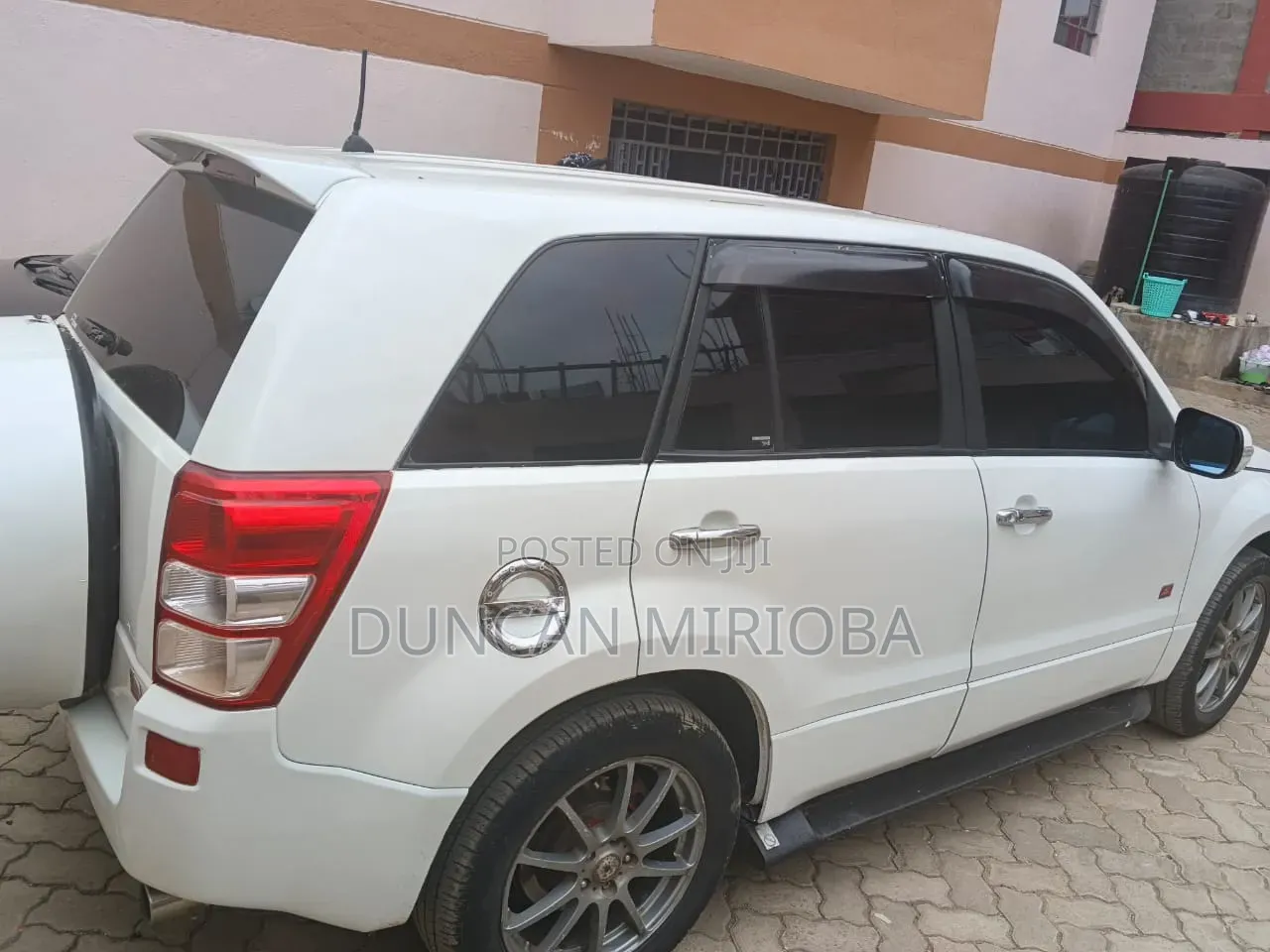 Suzuki Escudo 2010 White