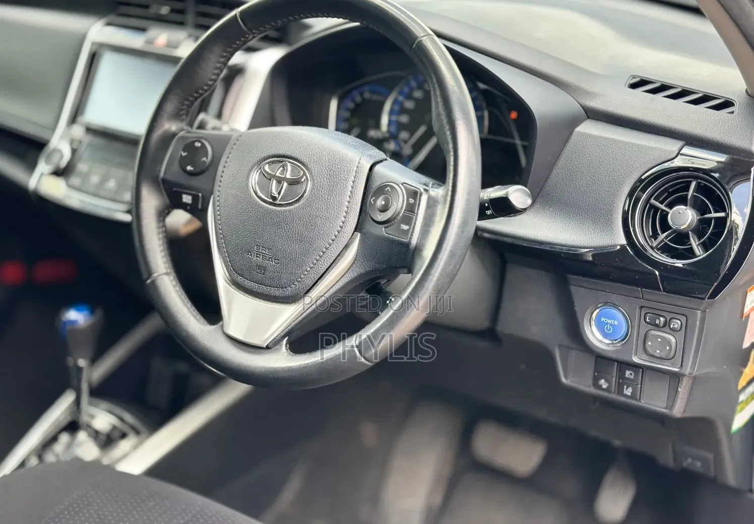 Toyota Corolla Fielder 1.5 Hybrid FWD 2019 White