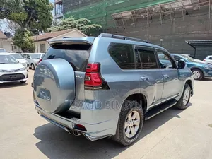 Toyota Land Cruiser Prado 2013 Blue