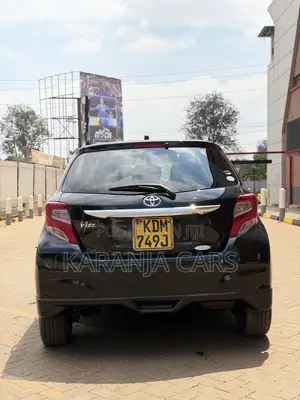 Toyota Vitz 1.3 FWD 5dr 2016 Black
