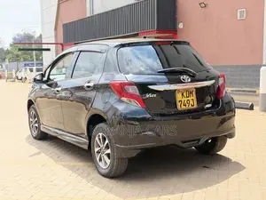 Toyota Vitz 1.3 FWD 5dr 2016 Black