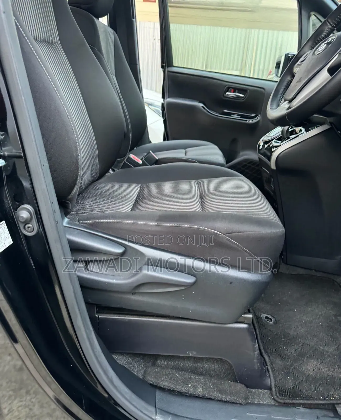 Toyota Voxy Hybrid X 2WD 7-Seater 2020 Black