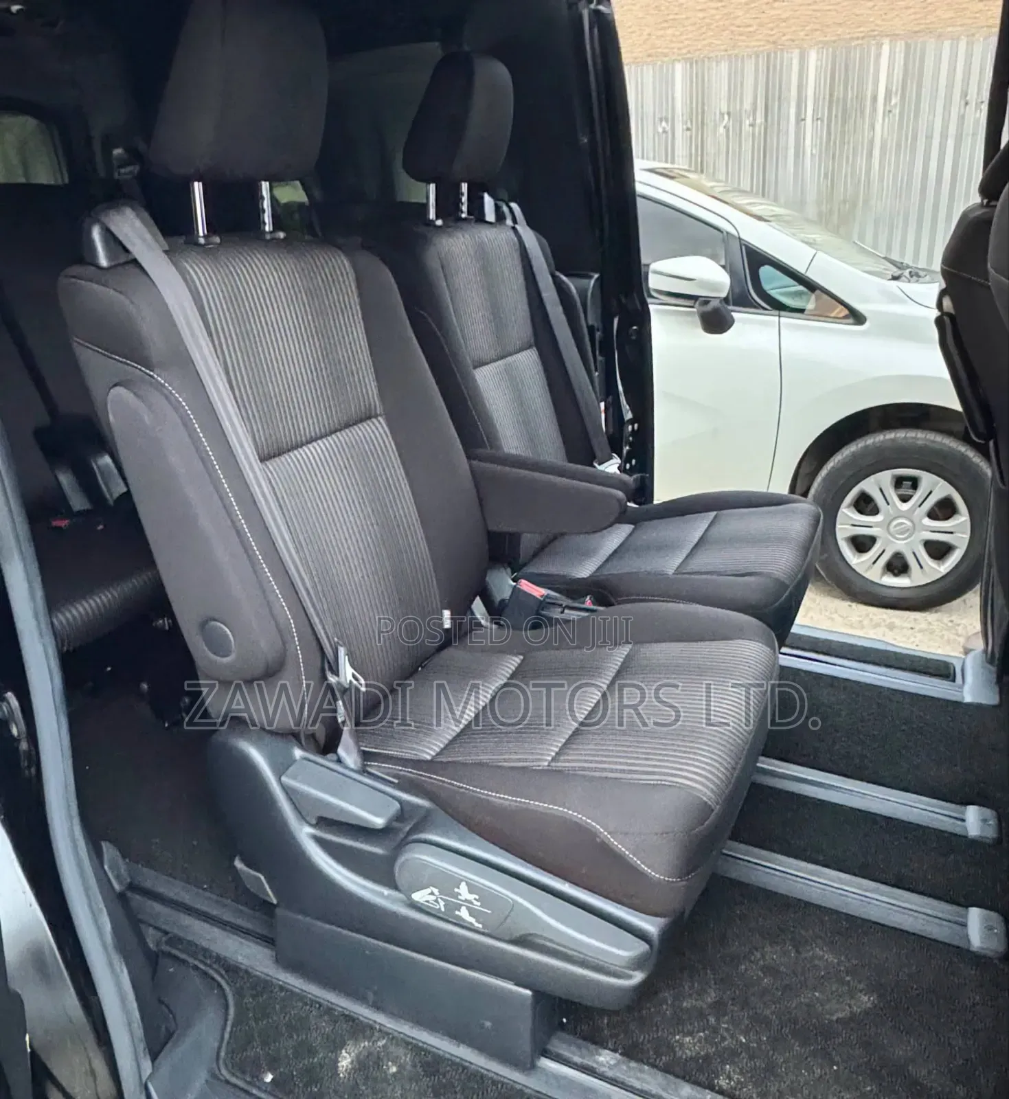 Toyota Voxy Hybrid X 2WD 7-Seater 2020 Black