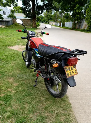Honda CB 2018 Red