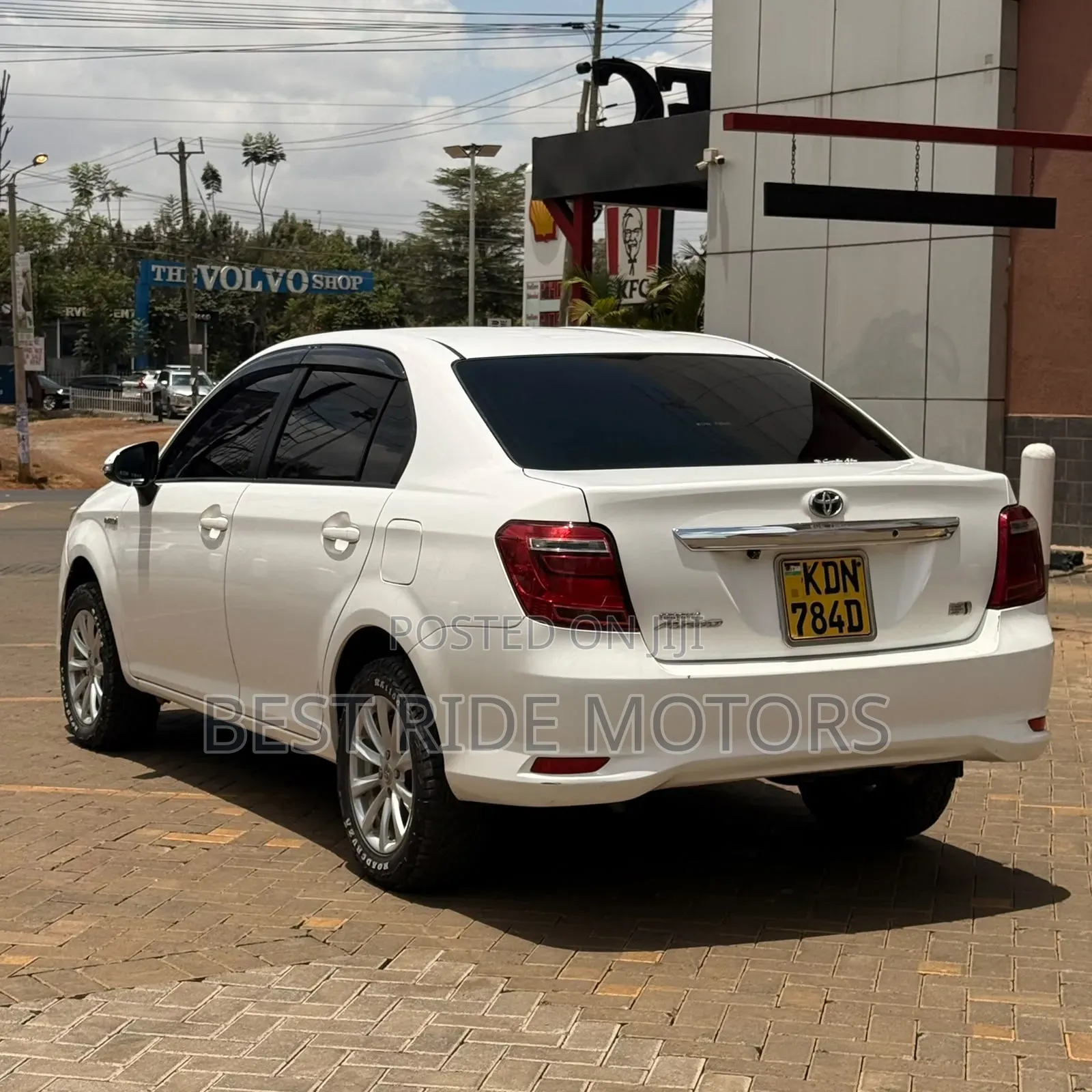Toyota Axio 1.5 Hybrid 2WD 2017 Pearl