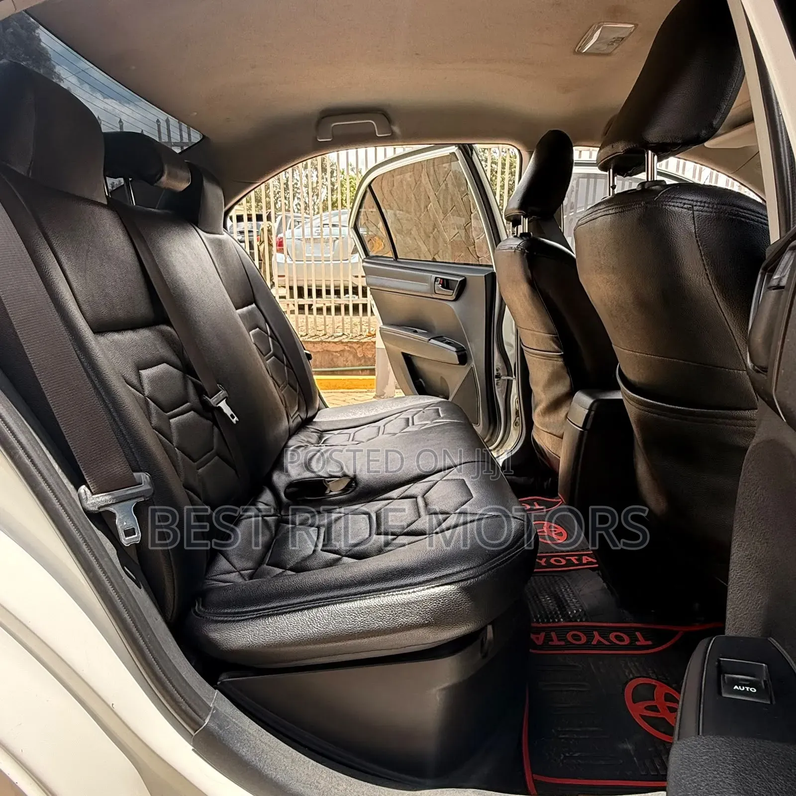 Toyota Axio 1.5 Hybrid 2WD 2017 Pearl