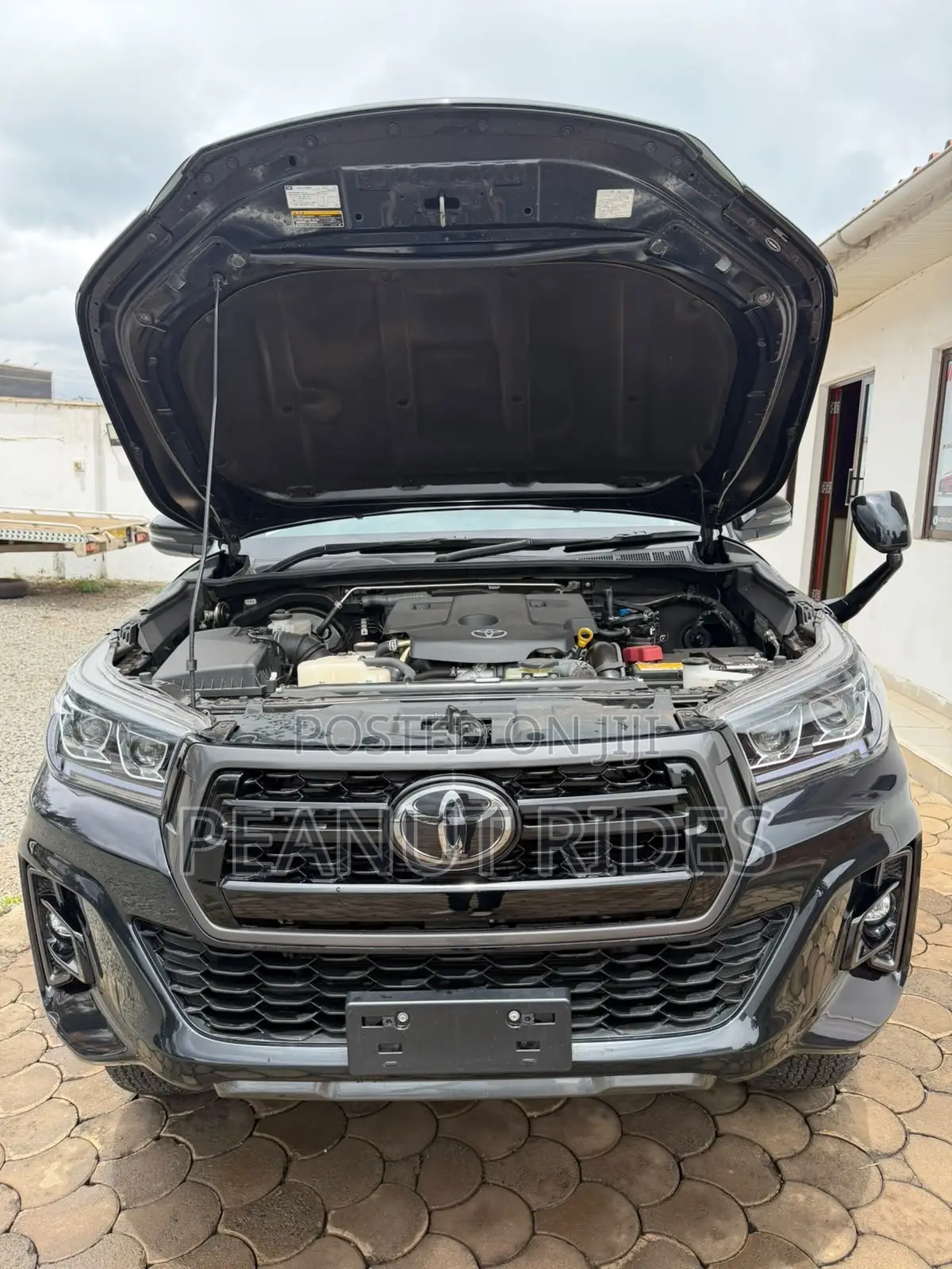 Toyota Hilux 2019 Black