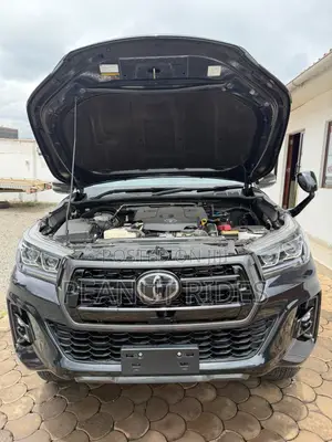Toyota Hilux 2019 Black