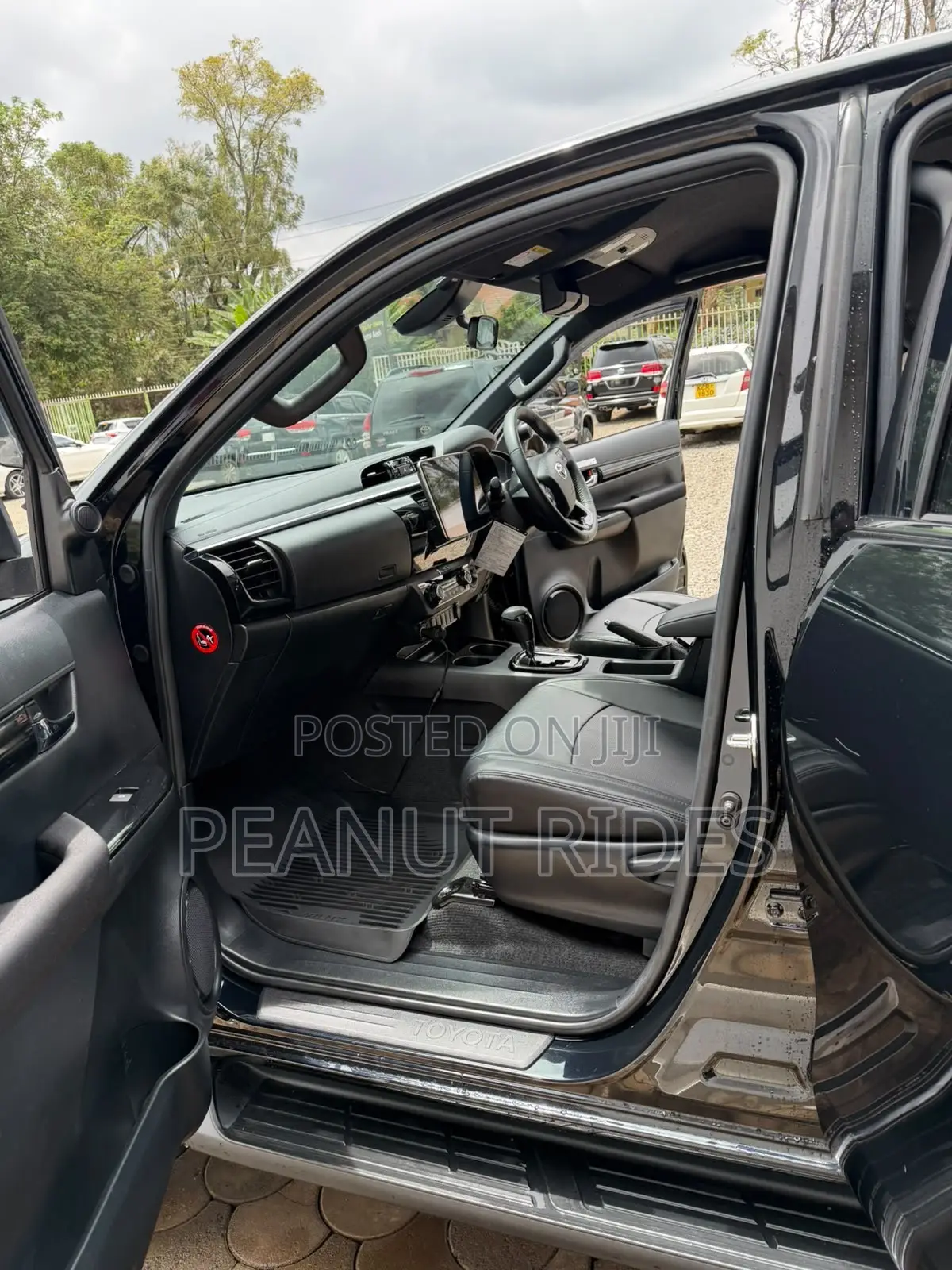 Toyota Hilux 2019 Black
