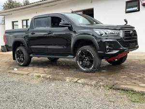 Toyota Hilux 2019 Black