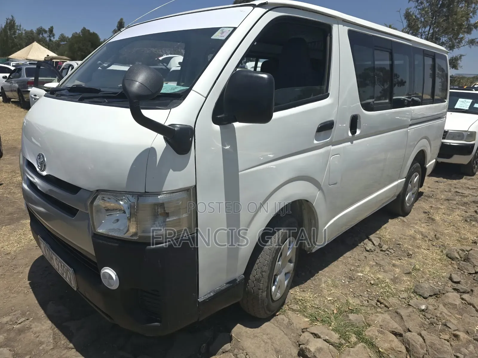 Toyota HiAce 2015 Silver