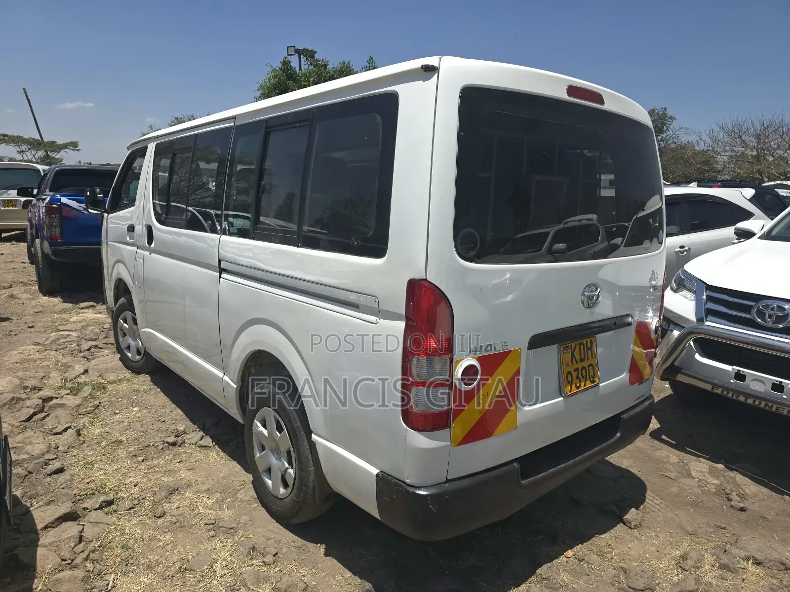 Toyota HiAce 2015 Silver
