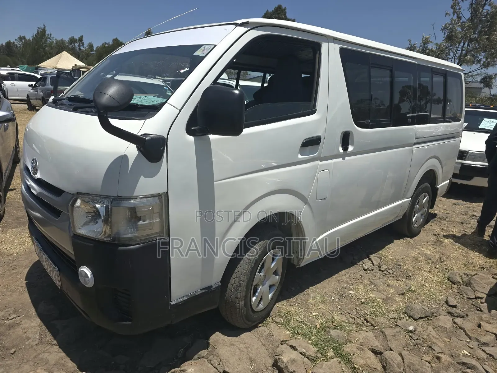 Toyota HiAce 2015 Silver