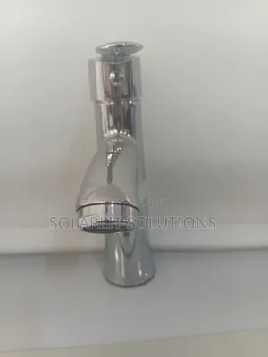 Frencia Single-Lever Basin Mixer Tap (Chrome)