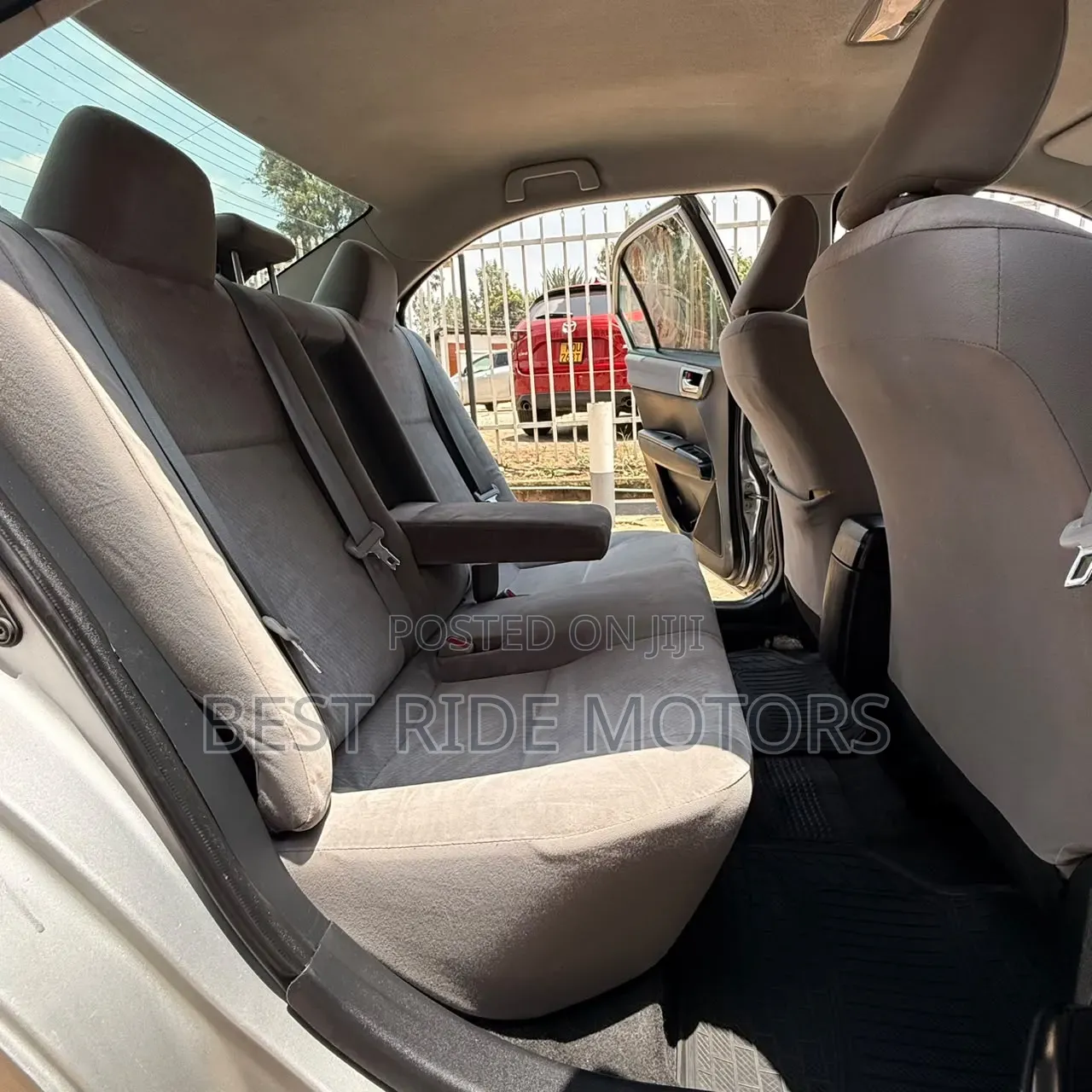 Toyota Axio 1.5 G 2WD 2012 Silver