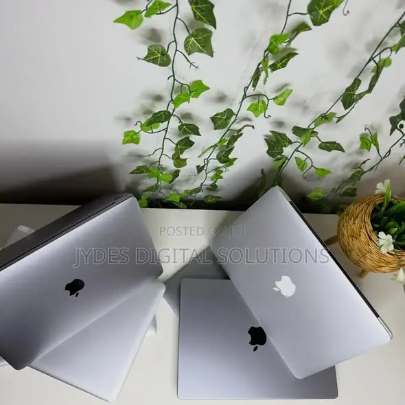 Laptop Apple MacBook Pro 2021 M1 32GB Apple M1 SSD 512GB