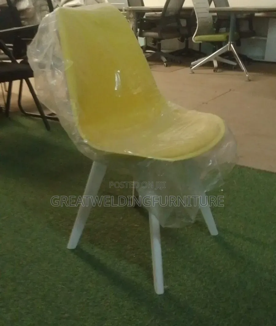 Modern Plastic/Polypropylene Nordic-Style Dining Chair