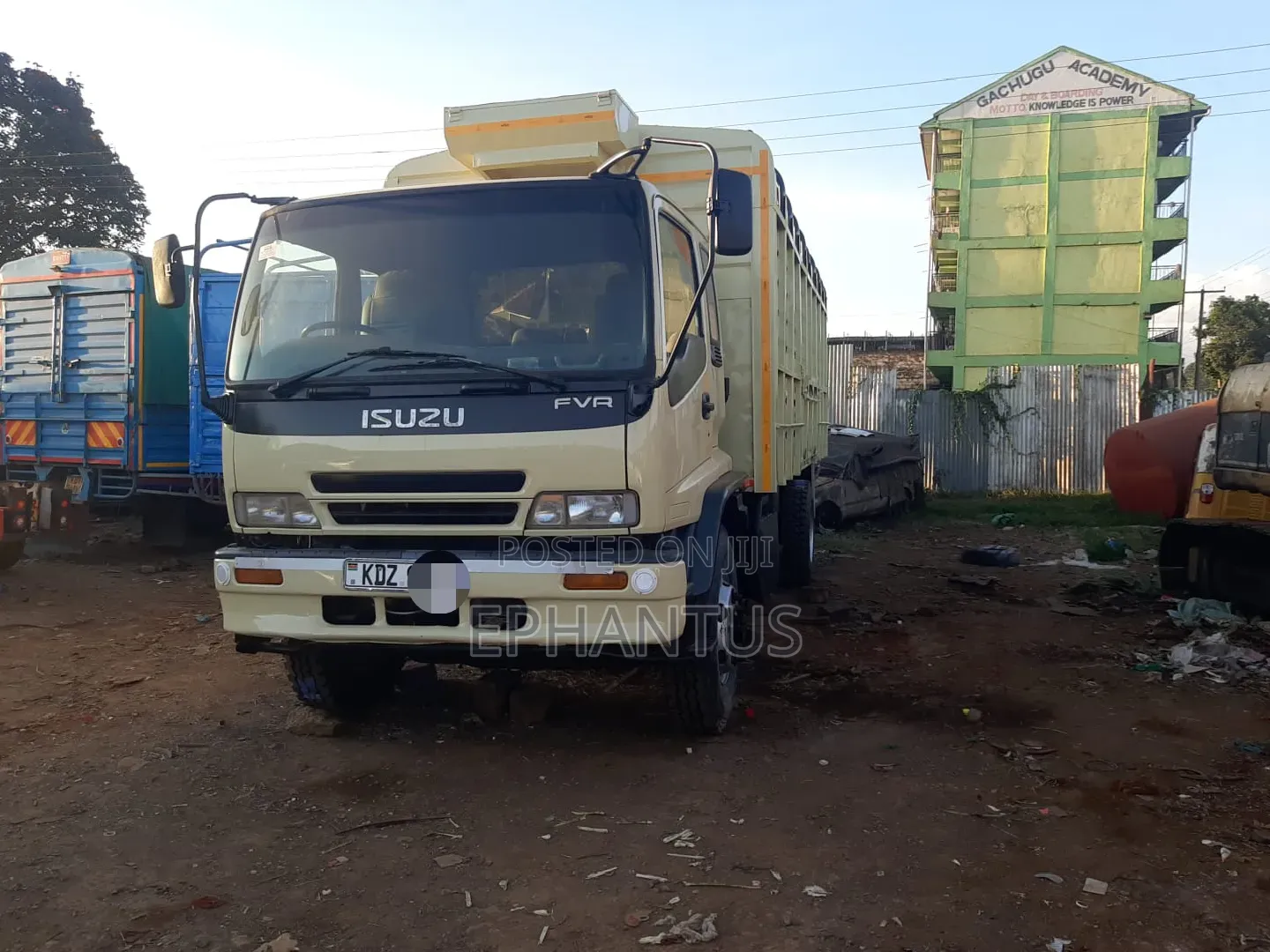 Isuzu Fvr23 2003 Beige