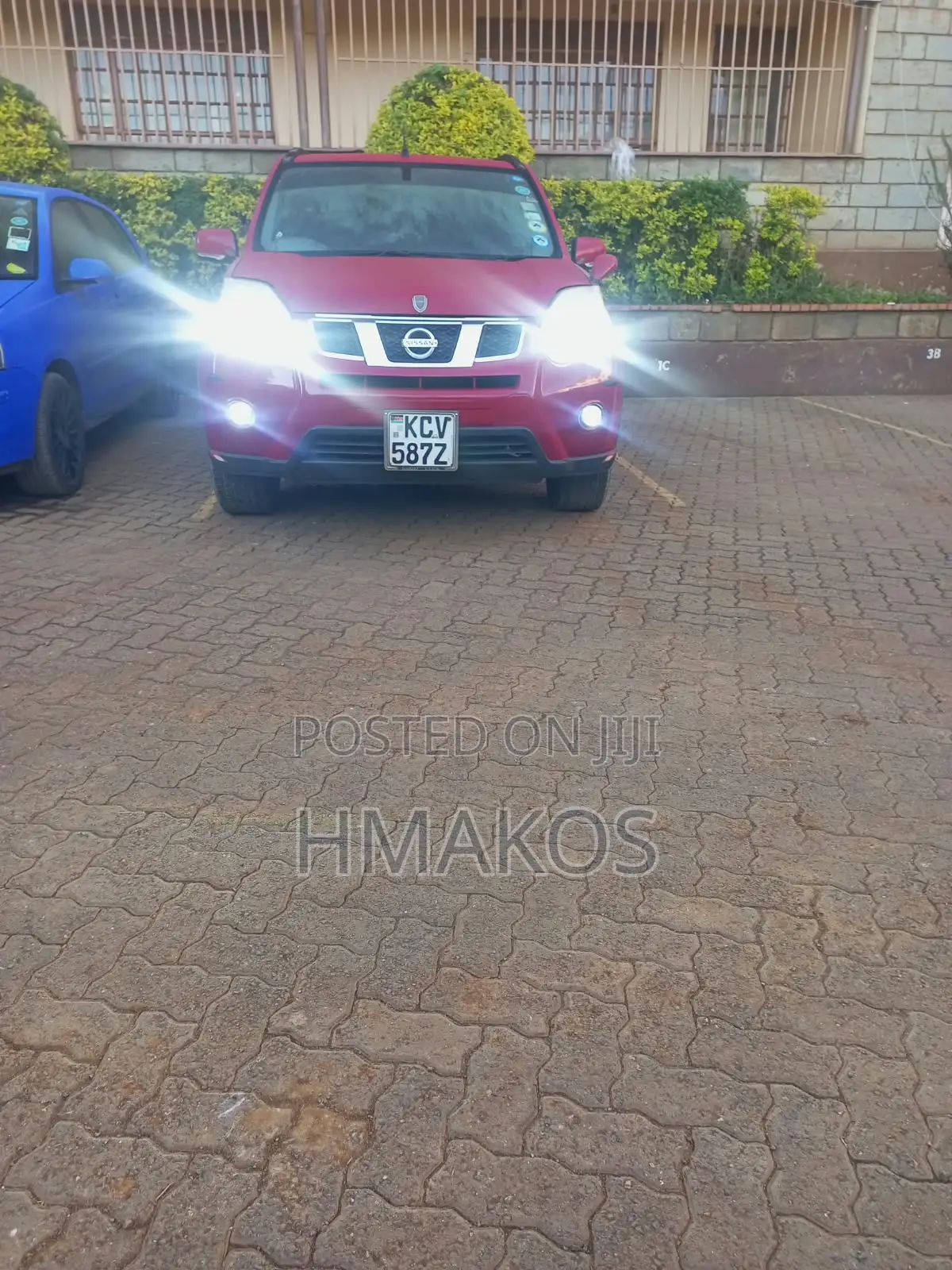Nissan X-Trail 2.0 Petrol XE 2011 Red