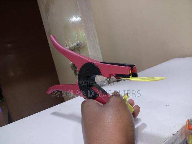 Handy Livestock Applicator - main view